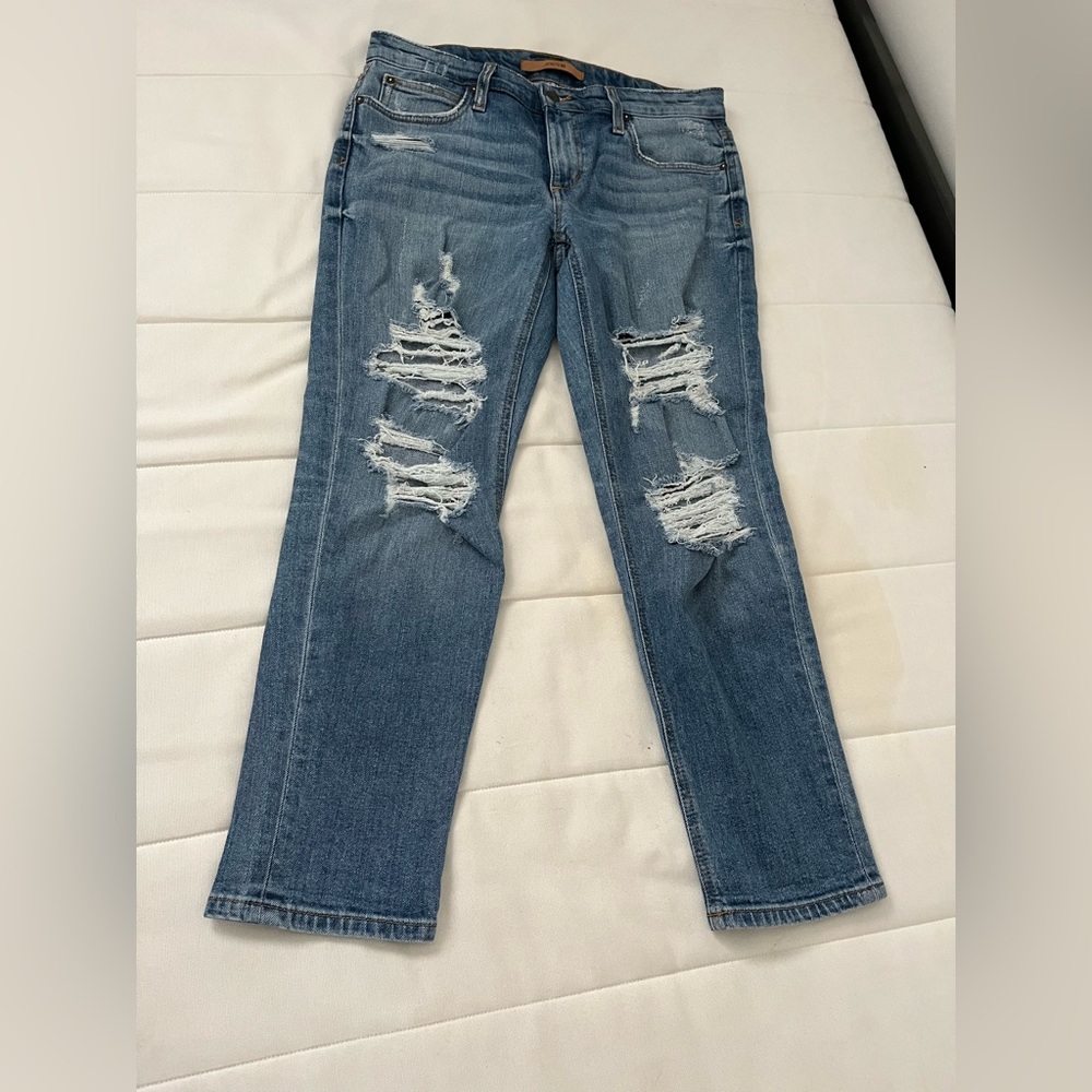 JOE’S CROPPED DISTRESSED DENIM JEANS